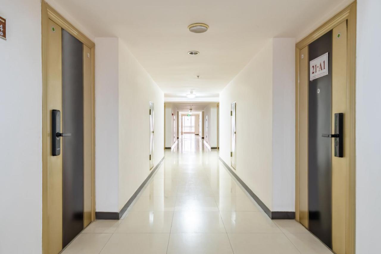 Ha Luo Hotel Kunming Bagian luar foto