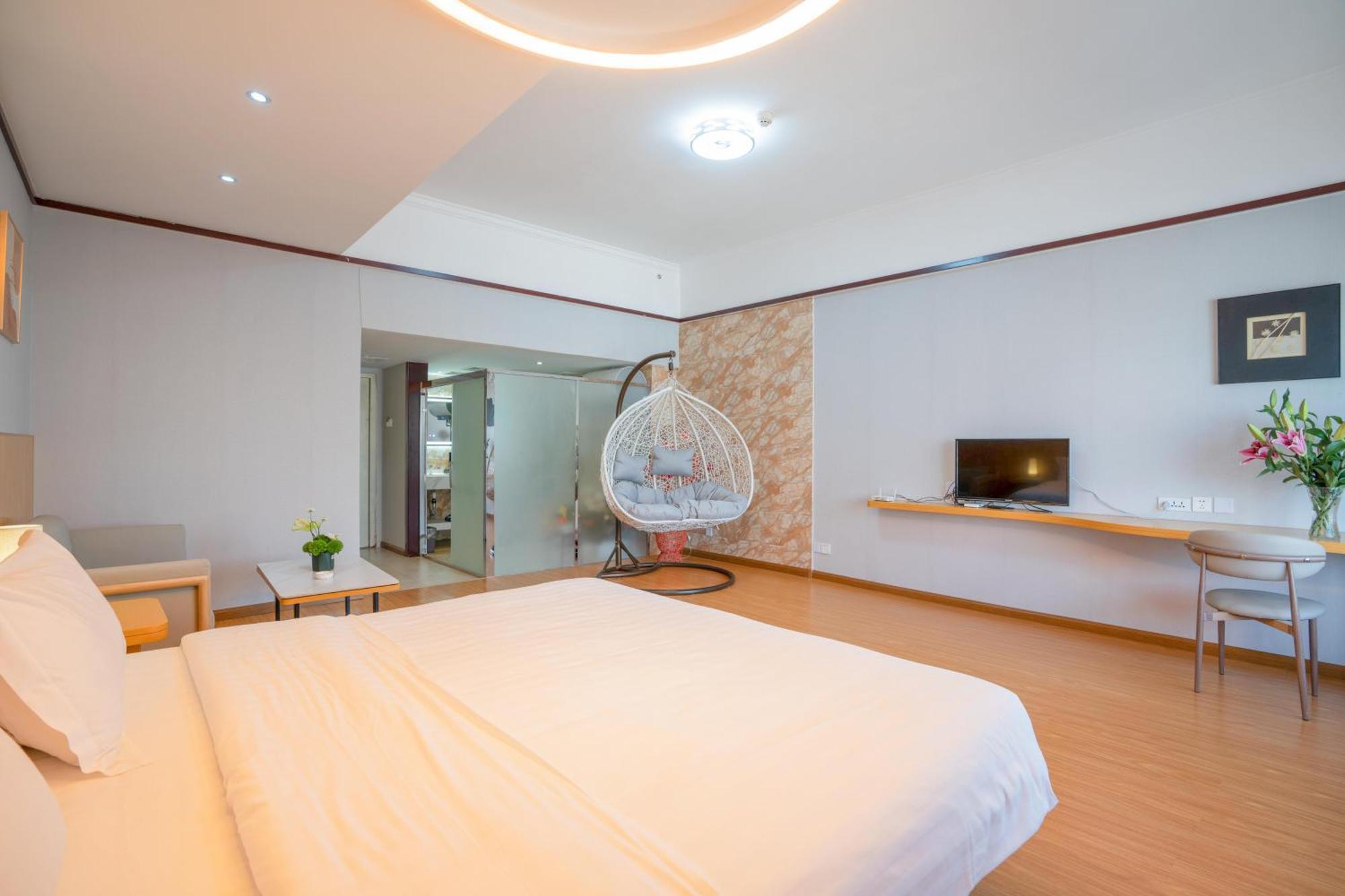 Ha Luo Hotel Kunming Bagian luar foto