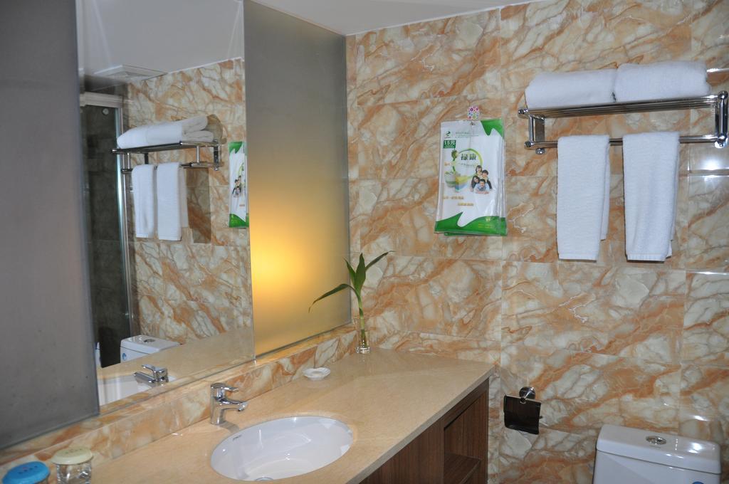 Ha Luo Hotel Kunming Bagian luar foto